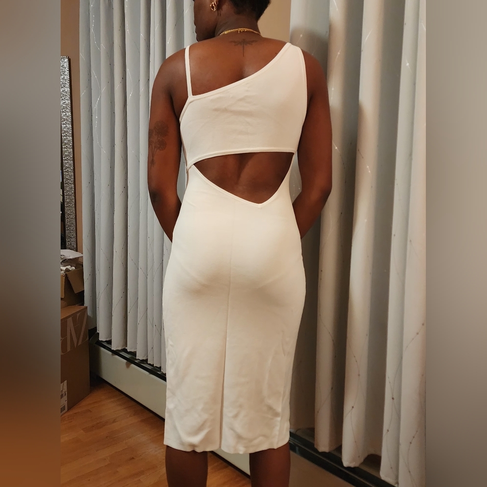 Elegant White One-Shoulder Dress